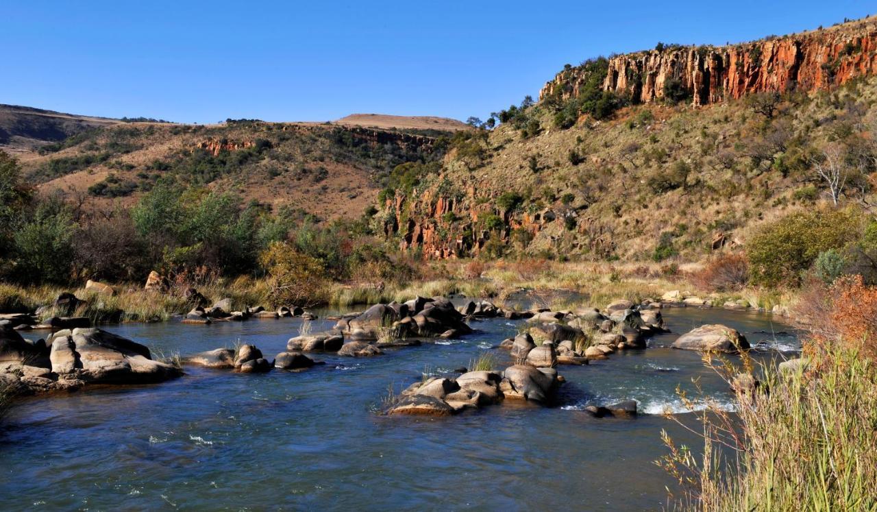 Komati Gorge Lodge, R 36 Halfway Between Carolina And Machadodorp Bagian luar foto