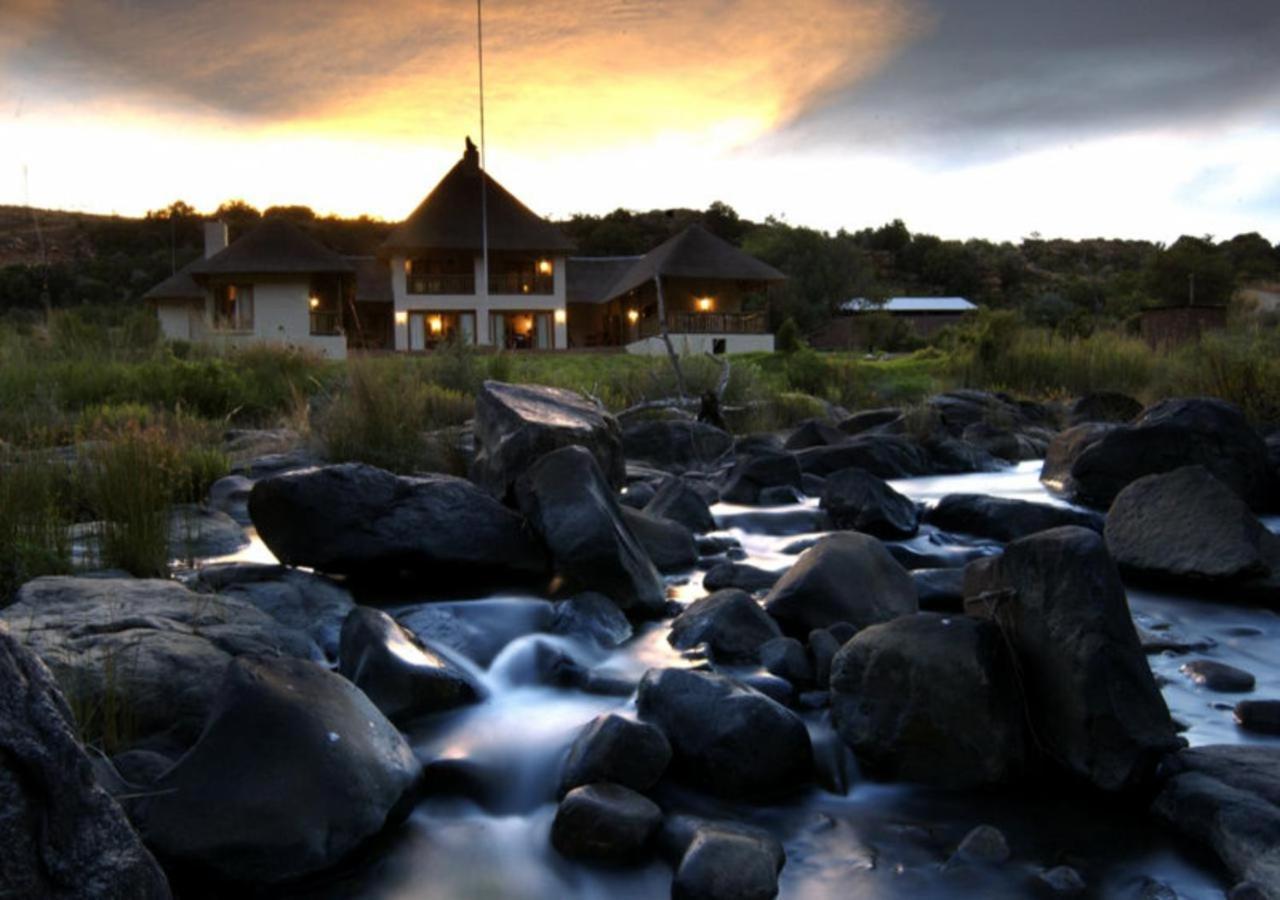 Komati Gorge Lodge, R 36 Halfway Between Carolina And Machadodorp Bagian luar foto