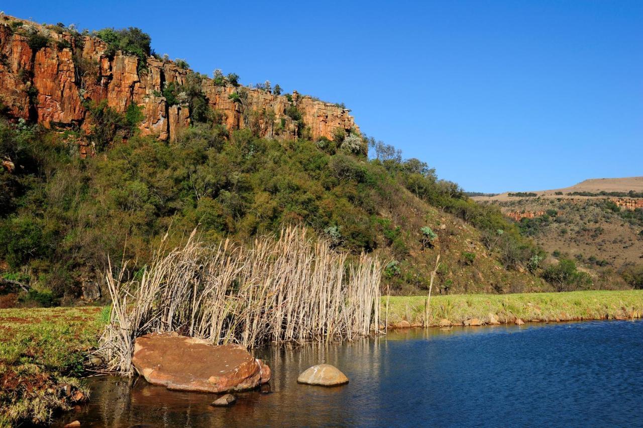 Komati Gorge Lodge, R 36 Halfway Between Carolina And Machadodorp Bagian luar foto